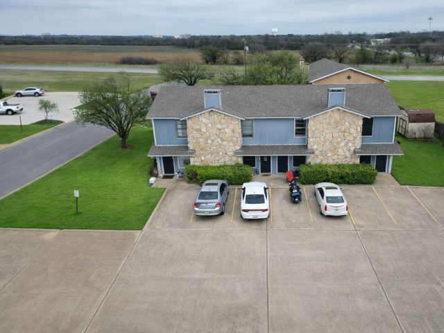 1403 Courtney Place, Cleburne, TX 76033