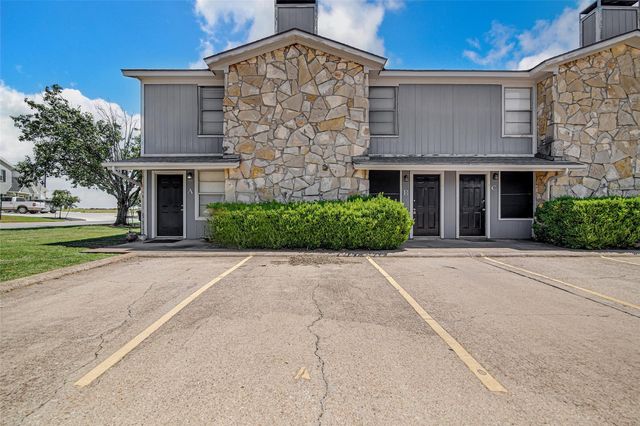 1403 Courtney Place, Cleburne, TX 76033