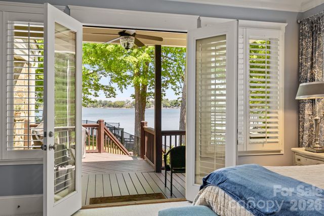 20727 Pointe Regatta Drive, Cornelius, NC 28031