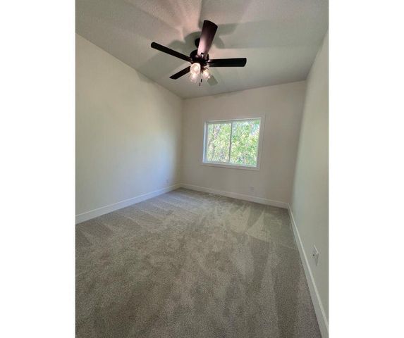 680 SWEET WOOD Lane, Blue Grass, IA 52726