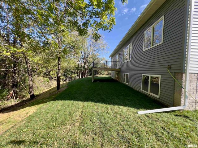 680 SWEET WOOD Lane, Blue Grass, IA 52726