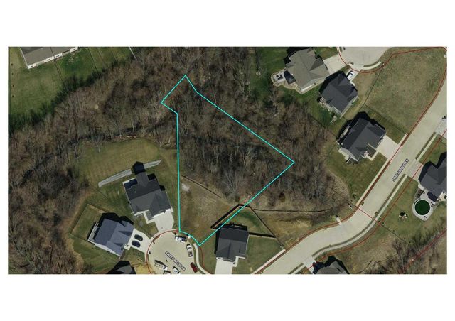 680 SWEET WOOD Lane, Blue Grass, IA 52726