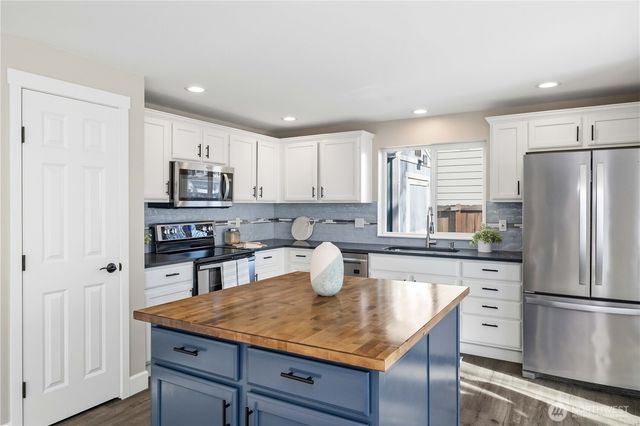 27456 237th Place SE, Maple Valley, WA 98038