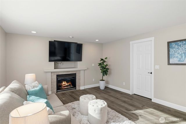 27456 237th Place SE, Maple Valley, WA 98038