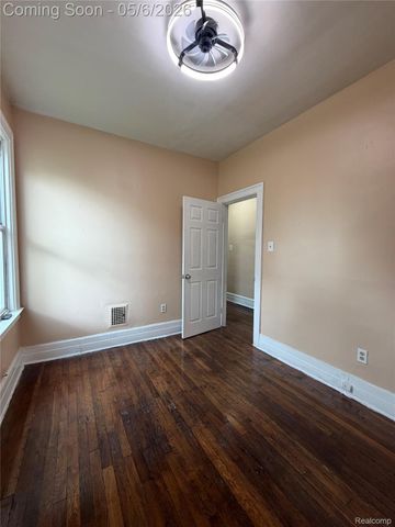 1435 W Euclid Street, Detroit, MI 48206