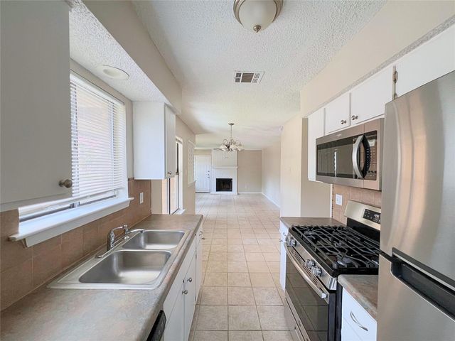 101 Clearday DR 106, Austin, TX 78745