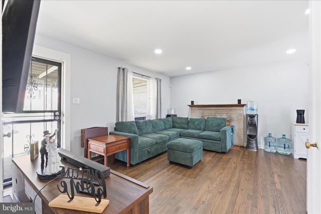 6929 DECATUR PL, Hyattsville, MD 20784