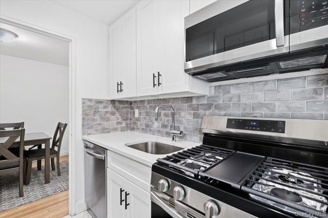 30 Ehrbar F121, Mount Vernon, NY 10552