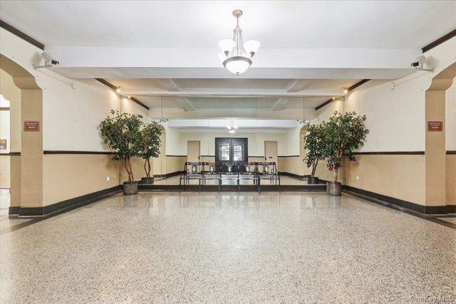 30 Ehrbar F121, Mount Vernon, NY 10552