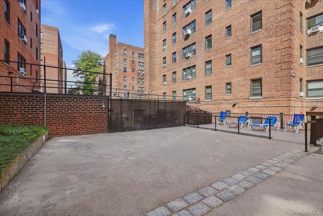 30 Ehrbar F121, Mount Vernon, NY 10552