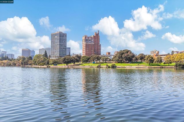 492 Staten Ave 1102, Oakland, CA 94610