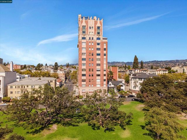 492 Staten Ave 1102, Oakland, CA 94610
