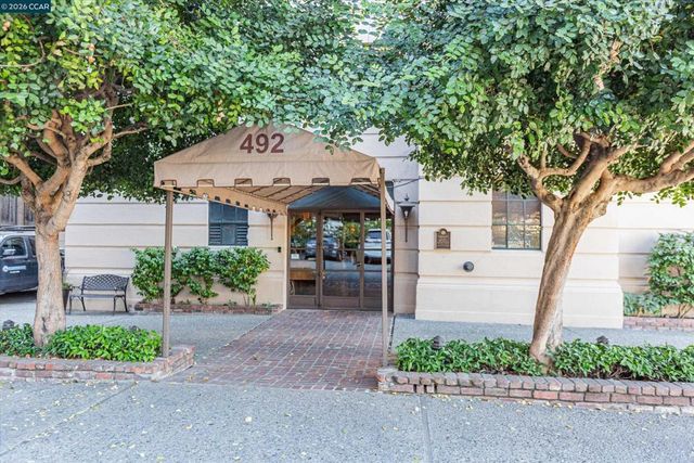 492 Staten Ave 1102, Oakland, CA 94610