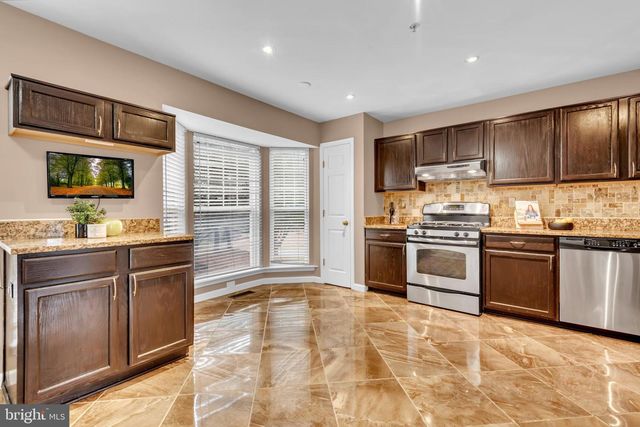 4004 WINDSOR HEIGHTS PL, White Plains, MD 20695