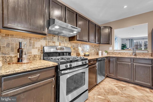 4004 WINDSOR HEIGHTS PL, White Plains, MD 20695