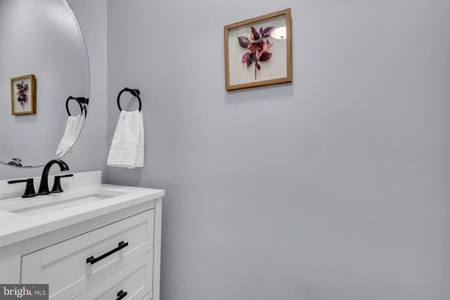 4004 WINDSOR HEIGHTS PL, White Plains, MD 20695