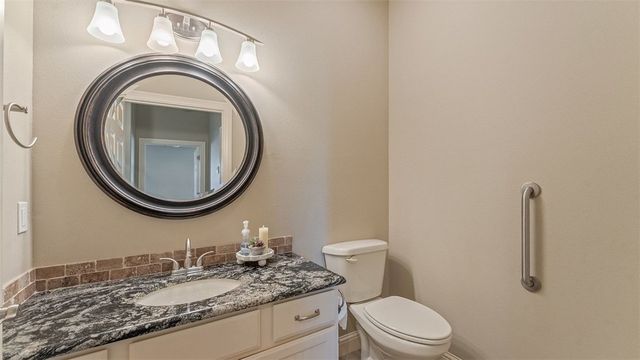 206 Fredonia Street, Elm Springs, AR 72762