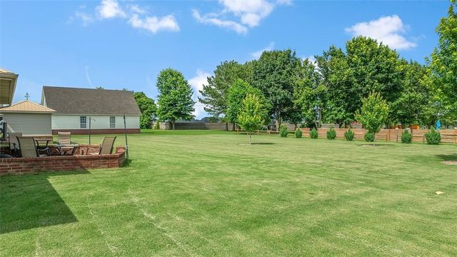 206 Fredonia Street, Elm Springs, AR 72762