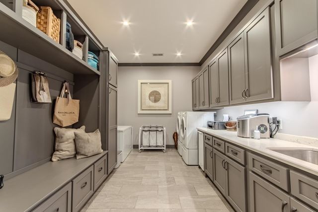 225 SANCTUARY DR, Savannah, TN 38372