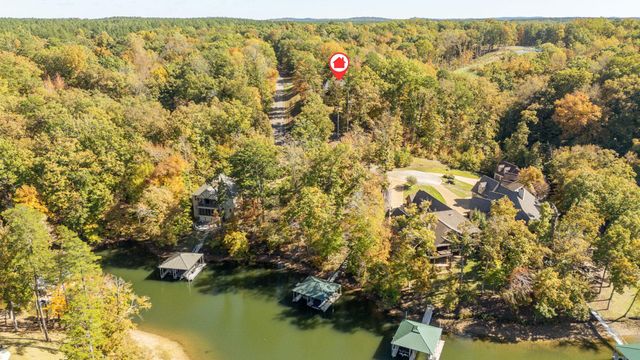 225 SANCTUARY DR, Savannah, TN 38372