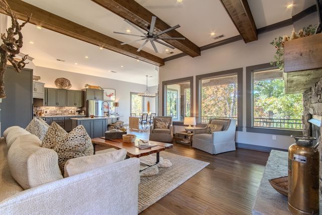 225 SANCTUARY DR, Savannah, TN 38372