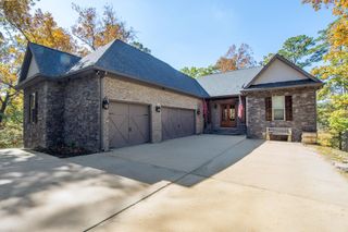 225 SANCTUARY DR, Savannah, TN 38372