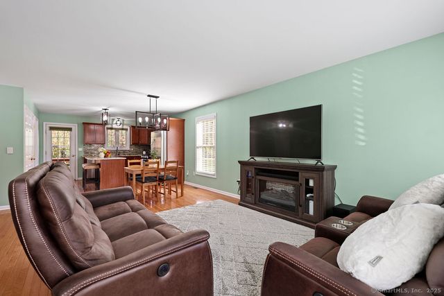 6 Elizabeth Lane 6, Vernon, CT 06066