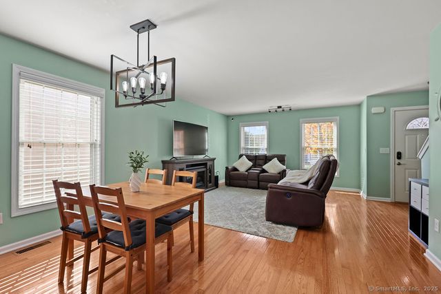 6 Elizabeth Lane 6, Vernon, CT 06066