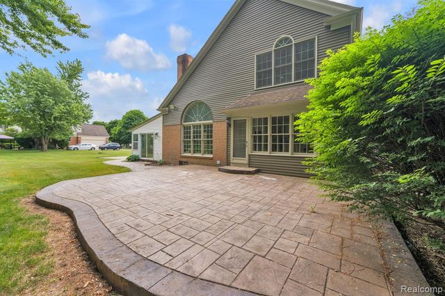 47974 Deer Trail Drive, Canton, MI 48187