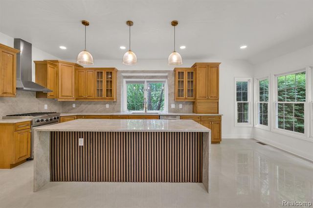 47974 Deer Trail Drive, Canton, MI 48187
