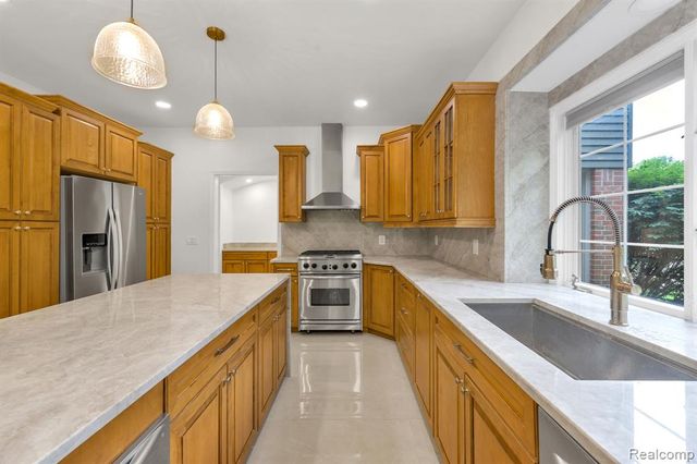 47974 Deer Trail Drive, Canton, MI 48187