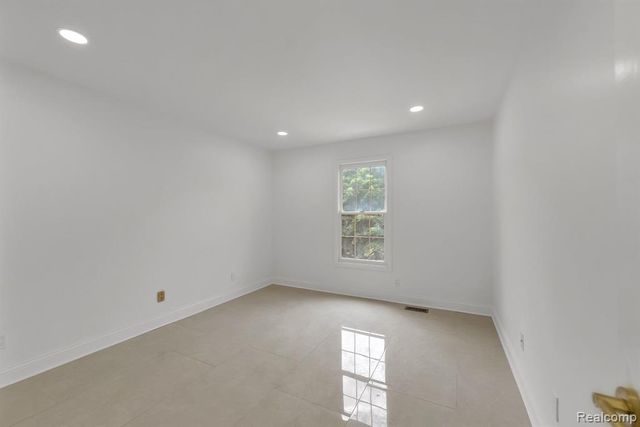 47974 Deer Trail Drive, Canton, MI 48187