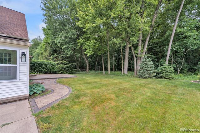 47974 Deer Trail Drive, Canton, MI 48187