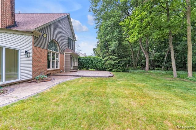 47974 Deer Trail Drive, Canton, MI 48187