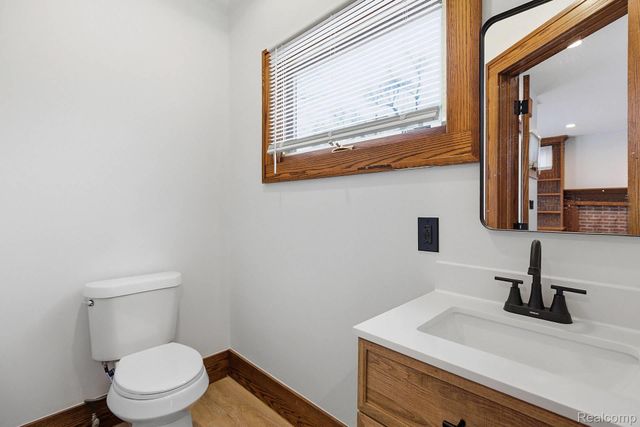 124 E Windemere Avenue, Royal Oak Charter Township, MI 48073