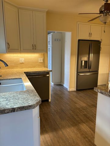 417 Enslen Ave, Modesto, CA 95354