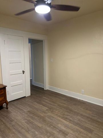 417 Enslen Ave, Modesto, CA 95354