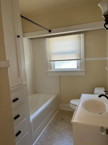 417 Enslen Ave, Modesto, CA 95354