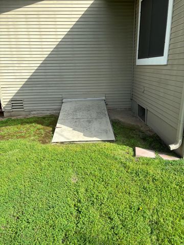 417 Enslen Ave, Modesto, CA 95354