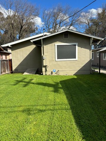 417 Enslen Ave, Modesto, CA 95354