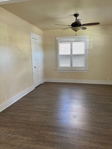 417 Enslen Ave, Modesto, CA 95354