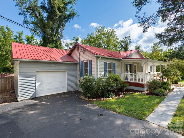 304 Old Haw Creek Road, Asheville, NC 28805