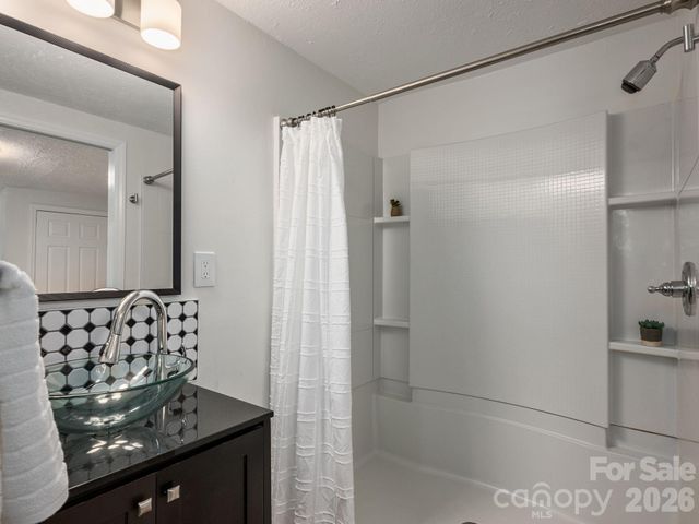 304 Old Haw Creek Road, Asheville, NC 28805