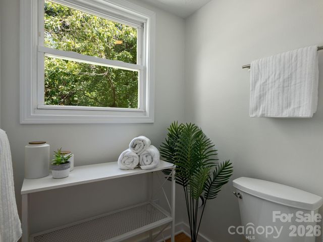 304 Old Haw Creek Road, Asheville, NC 28805