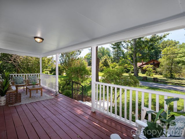 304 Old Haw Creek Road, Asheville, NC 28805