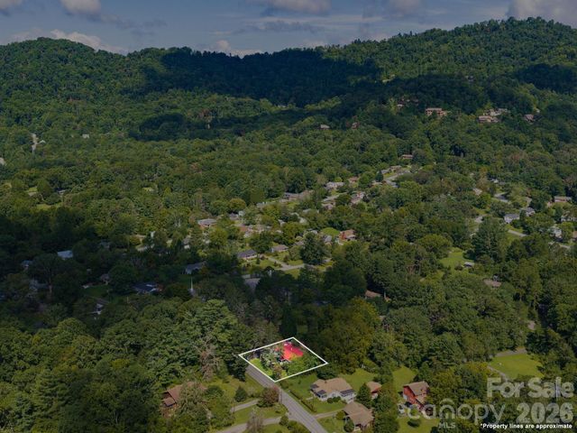 304 Old Haw Creek Road, Asheville, NC 28805
