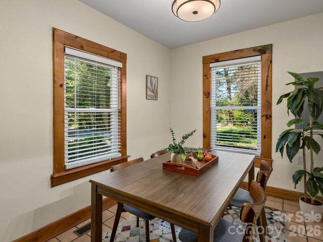 304 Old Haw Creek Road, Asheville, NC 28805