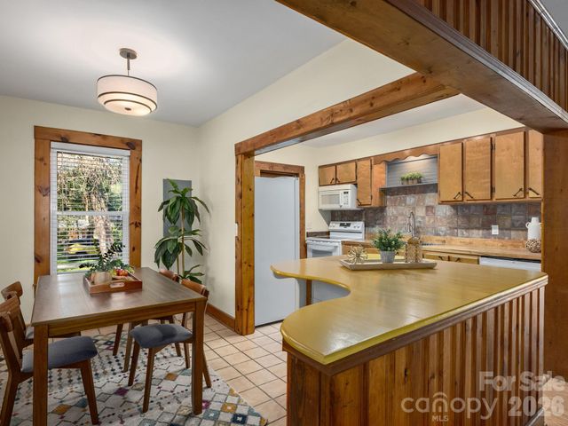 304 Old Haw Creek Road, Asheville, NC 28805