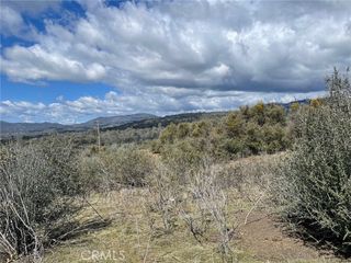 34 Miami Highlands, Oakhurst, CA 93644