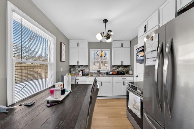 5720 W Thurston AVENUE, Milwaukee, WI 53218